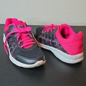Fila Black and Pink Running Sneakers
